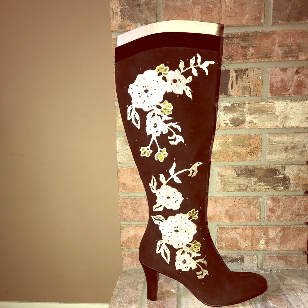 COLE HAAN Embroidered half knee boots.
